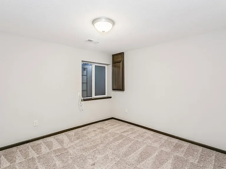 1200 E Northridge St — Photo 12