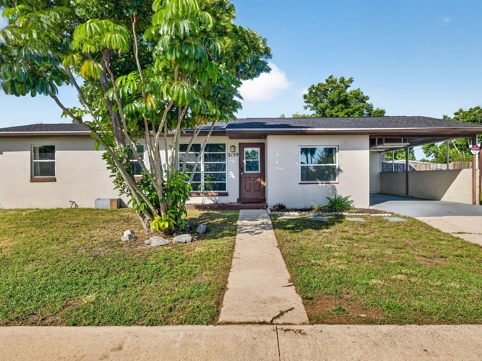 6 bed, 1600 sqft, $700 — Photo 2