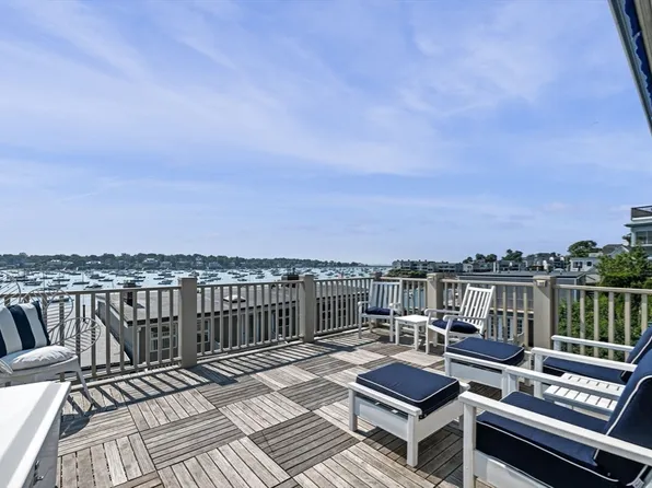 24 Lee St APT A3, Marblehead, MA 01945