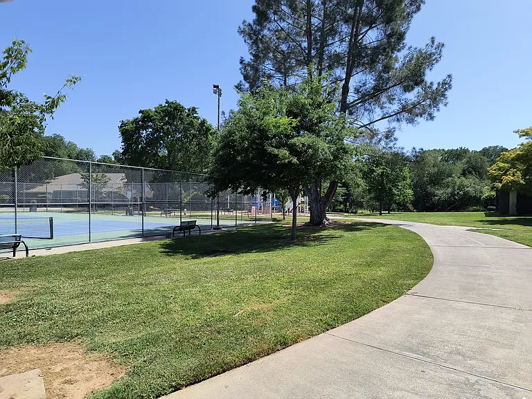 6805 Castillo Ct — Photo 36