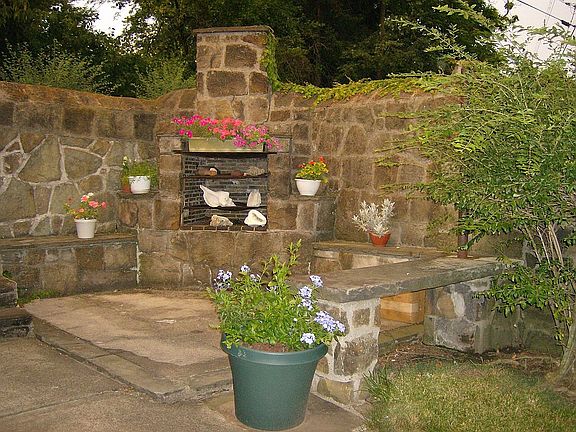 Outdoor grill
