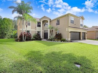 1353 Caladesi Dr, Zephyrhills, FL 33544