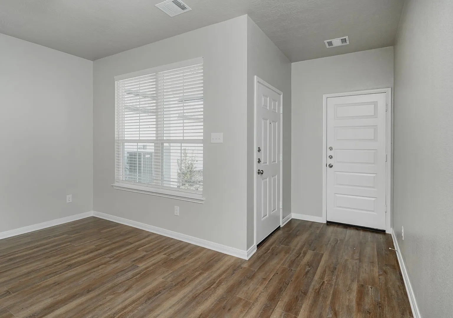 1141 Trellis Pass — Photo 4