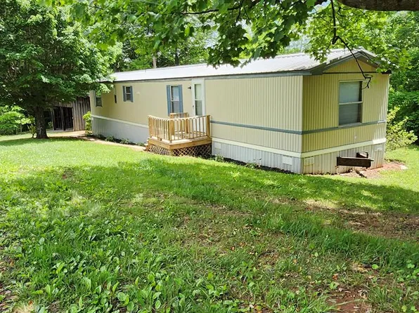 106 Piano Ln, Stuart, VA 24171