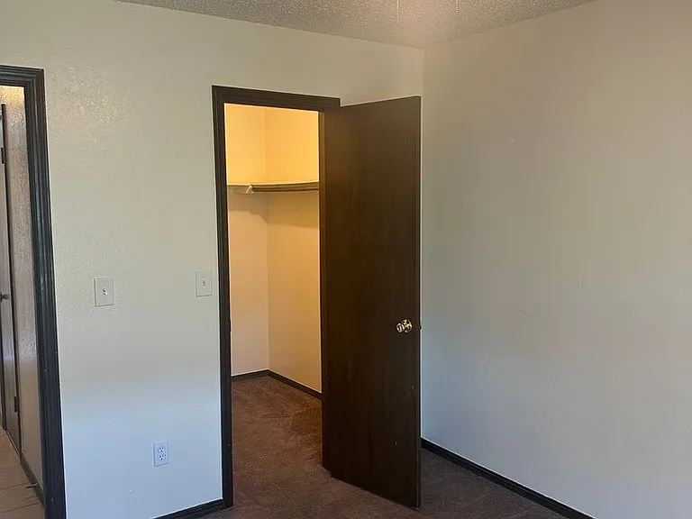 1816 Wren St — Photo 8