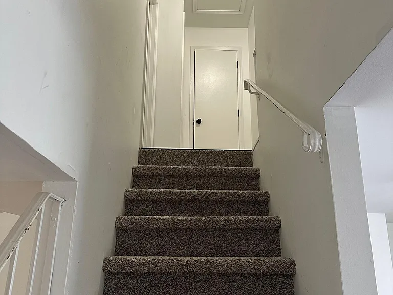 414 Myrtlewood Cir — Photo 12