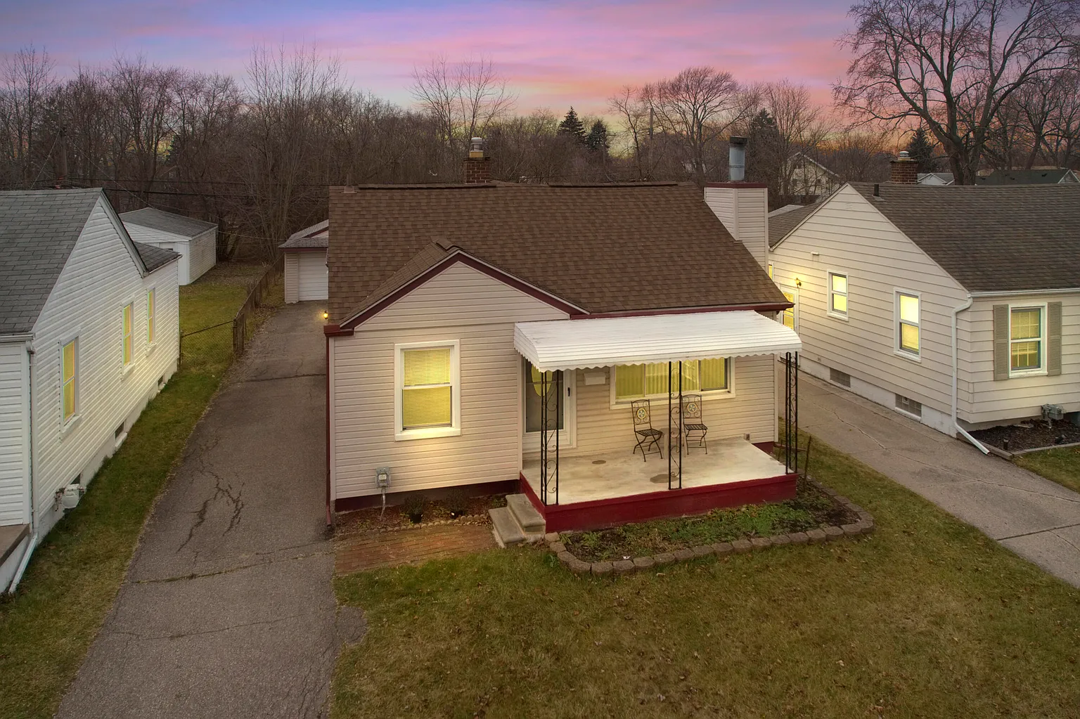 28049 Jahns Dr photo 1