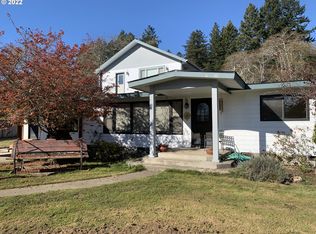 246 Lundeen Rd, Brookings, OR 97415