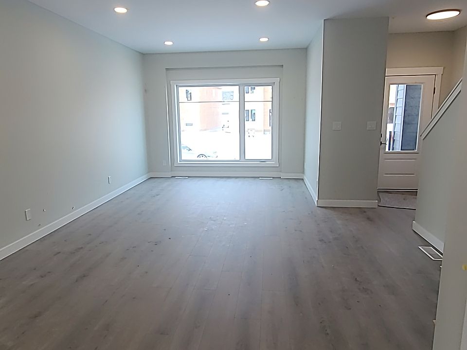 Living area and main entrance