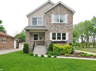 301 N Geneva Ave, Elmhurst, IL 60126