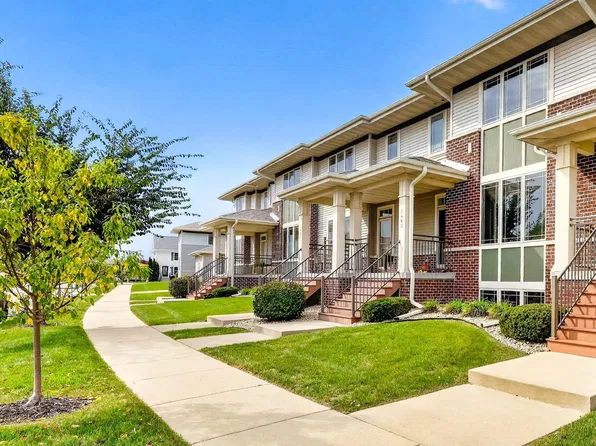 1462 Smithfield Dr, Sun Prairie, WI 53590