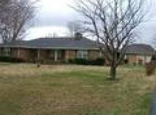 2005 Hygeia Rd, Greenbrier, TN 37073