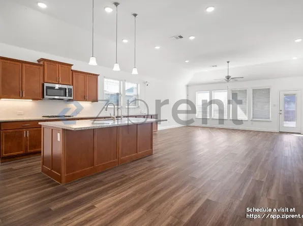 2900 Long Slope Rd #2900, Arlington, TX 76001