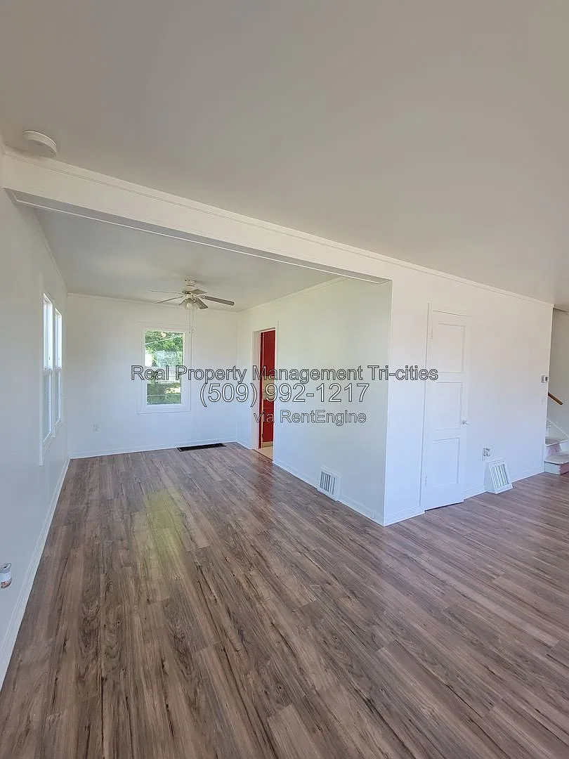 3 bed, 1.0 bath, 1800 sqft, $1,695 — Photo 3