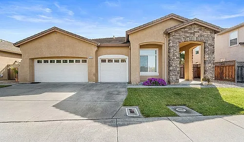 272 Hummingbird Way Photo 1