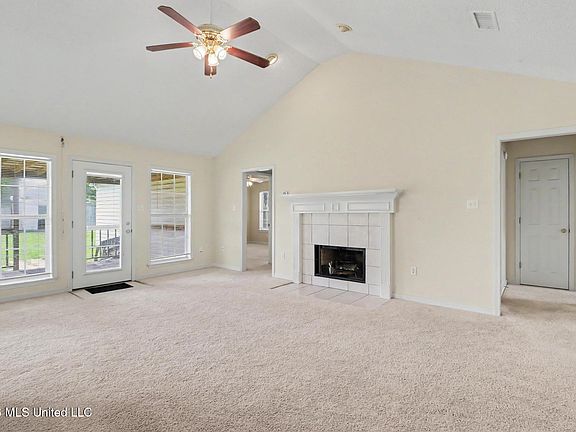 4th image of 18041 Allen Rd