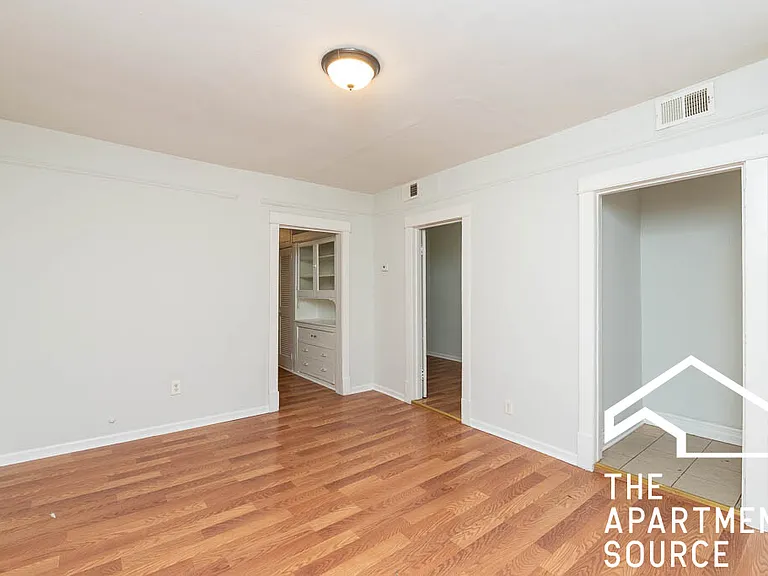 2026 N Kedvale Ave #G — Photo 9
