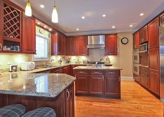 4th image of 1864 Bosworth Ln