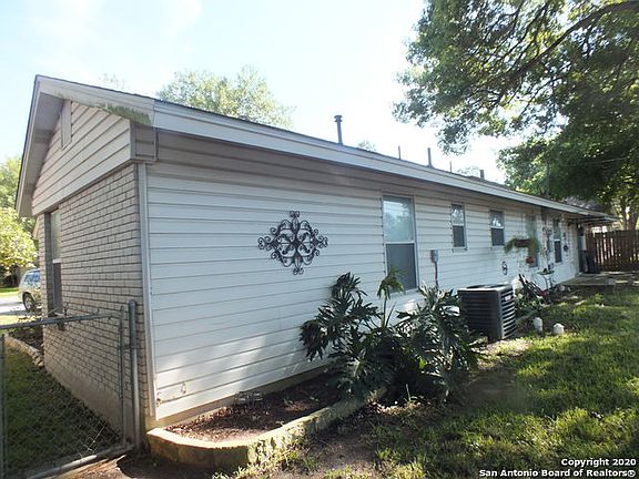 2nd image of 421 E Byrd Blvd