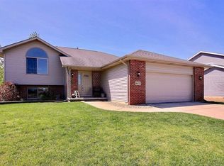 6411 W 128th Ln, Cedar Lake, IN 46303