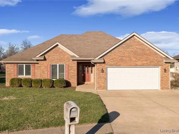 8516 Plum Valley Court, Sellersburg, IN 47172