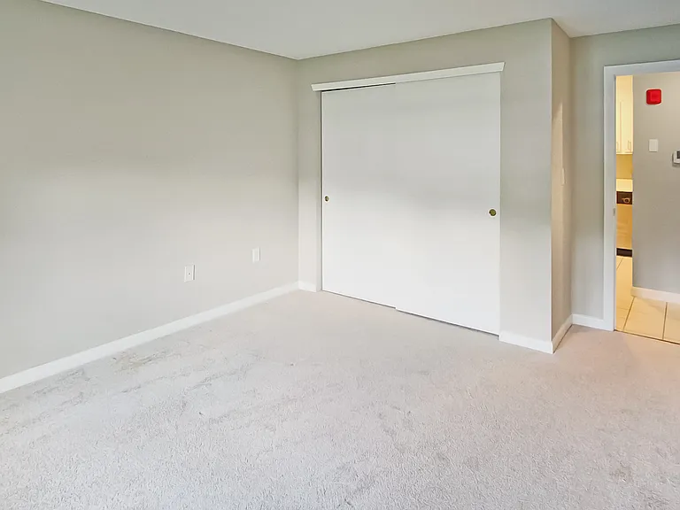 3 New Haven Dr #205 — Photo 17