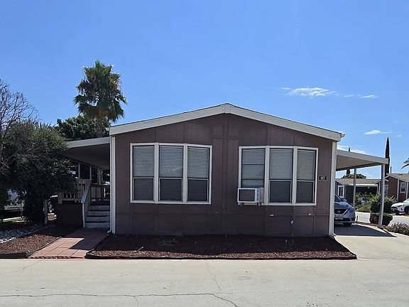 2nd image of 913 S Grand Ave Space 97