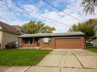 2405 Chesley Rd, Sterling Heights, MI 48310