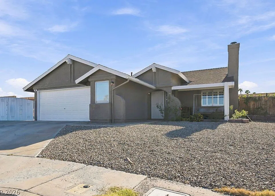 808 Lupine Ct