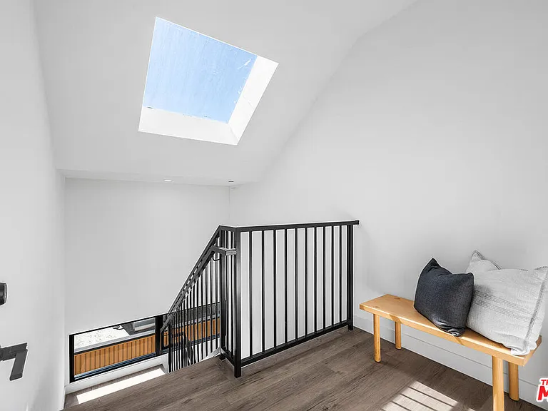 1016 N Martel Ave #Townhouse 108 — Photo 17