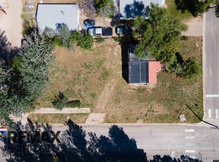 638 S 7th St, Douglas, WY 82633