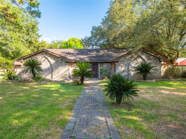 6903 Meadowlark Ln, Alvin, TX 77511