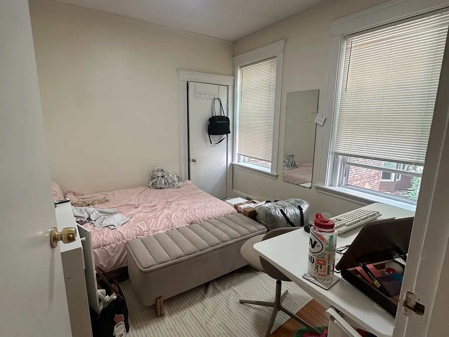 3 bed, 9999 sqft, $3,650 — Photo 3