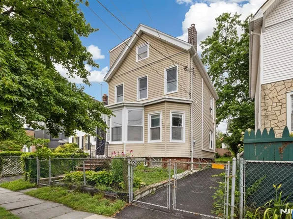 98 Forest St, Montclair, NJ 07042