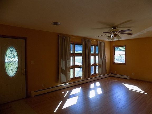 2nd image of 978 Glen Ave