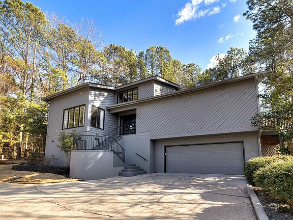 5th image of 5911 Marthas Glen Rd