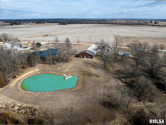 3rd image of 1019 E 2200th St