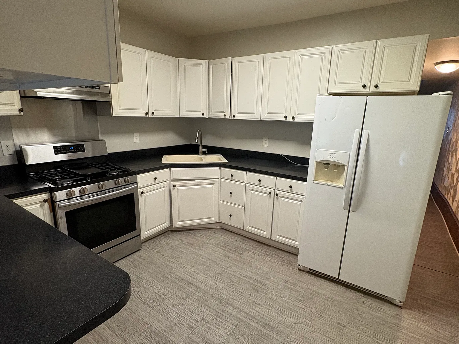 3 bed, 1450 sqft, $1,650 — Photo 1