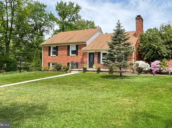 6512 Melia St, Springfield, VA 22150