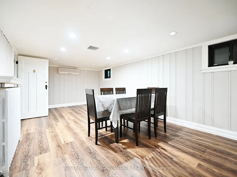 1335 Woodbine Ave — Photo 8