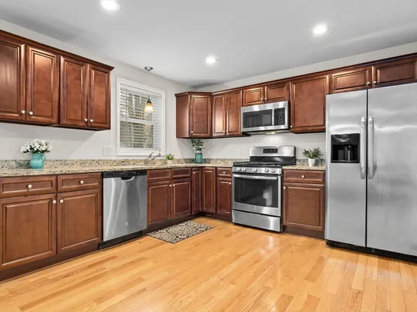 526 Water St #526, Haverhill, MA 01830