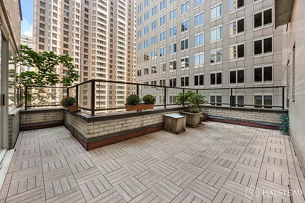Rented by Halstead Real Estate | media 20