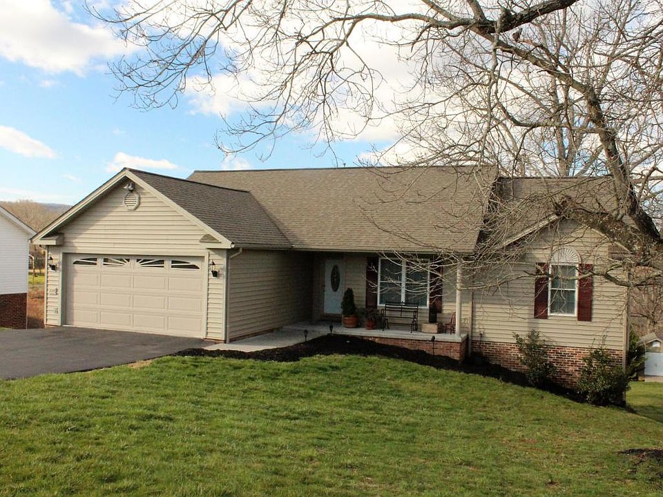 1st image of 1084 Pheasant Ln