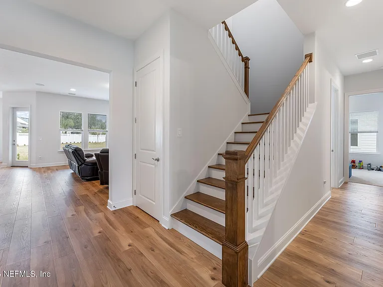 281 Pine Grove Point — Photo 22