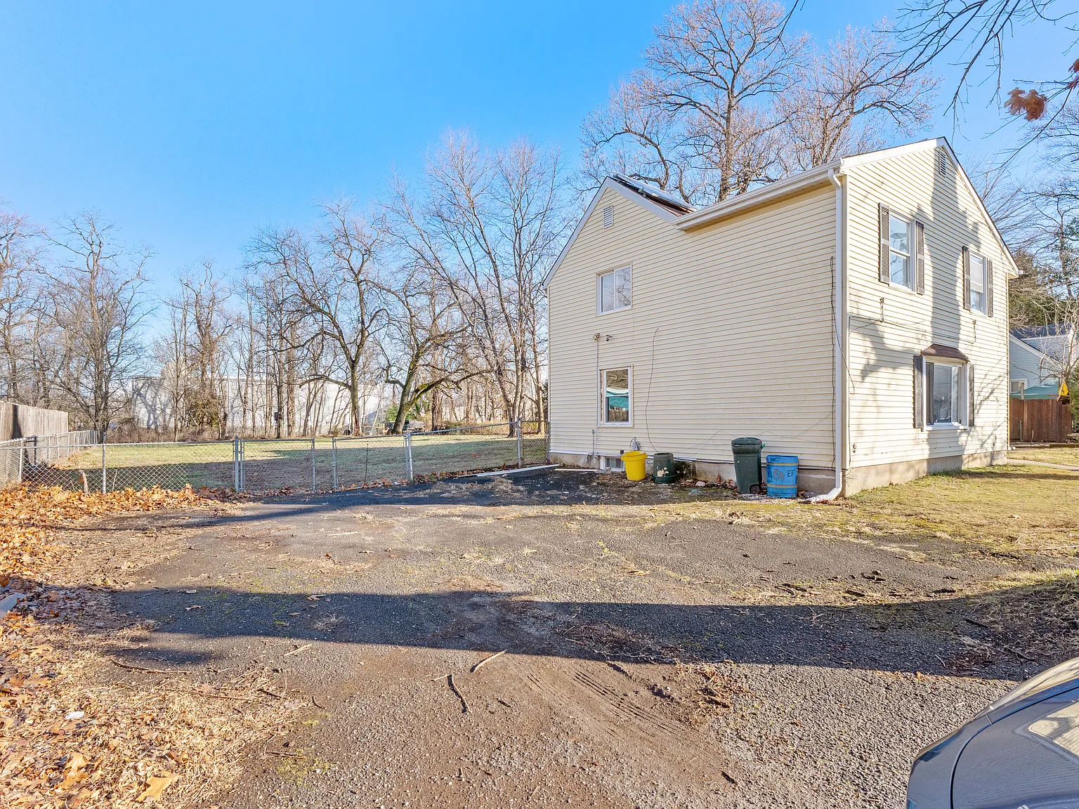 5 bed, 1900 sqft, $3,500 — Photo 3