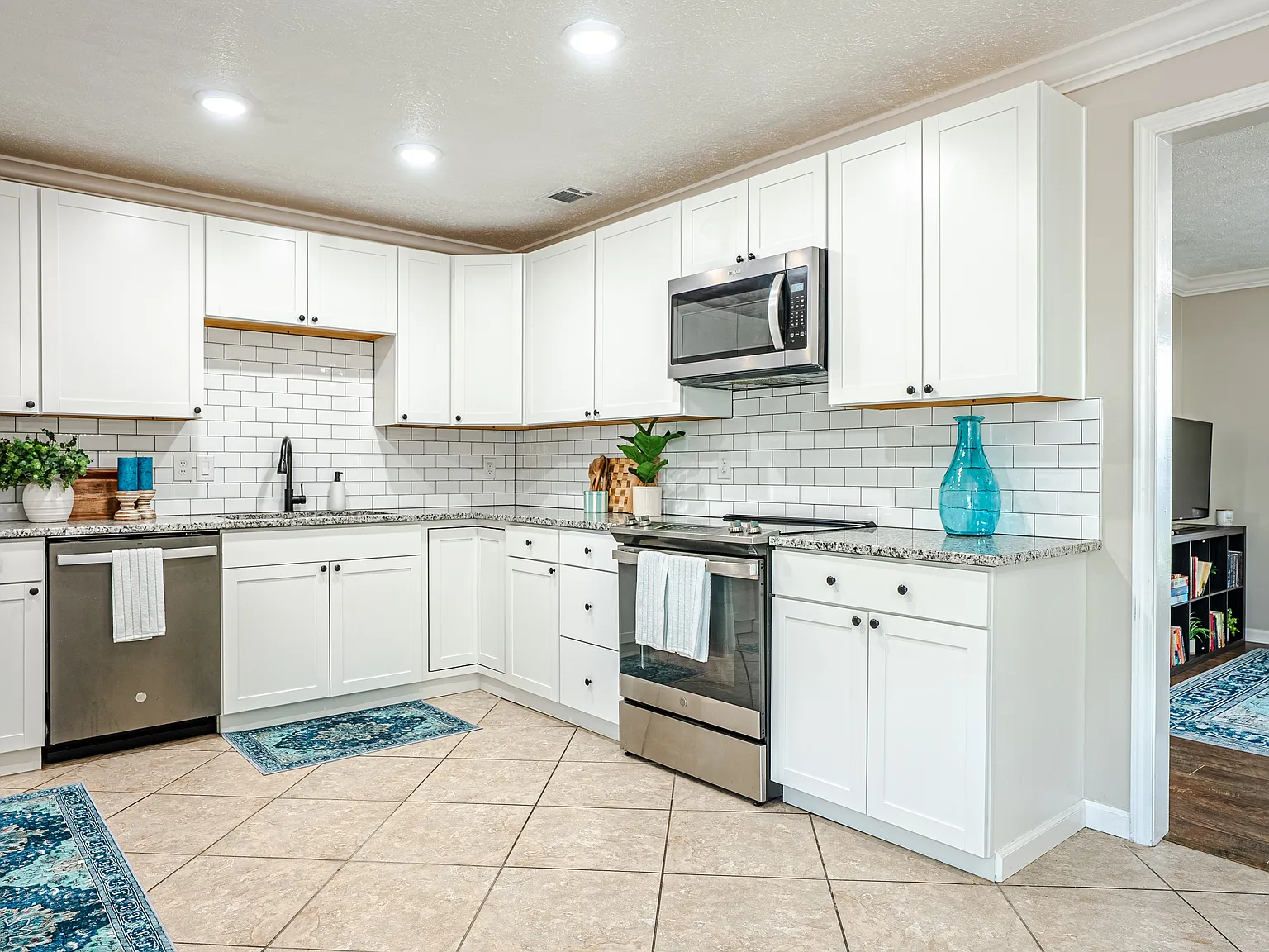 2 bed, 1.5 bath, 1109 sqft, $2,000 — Photo 4