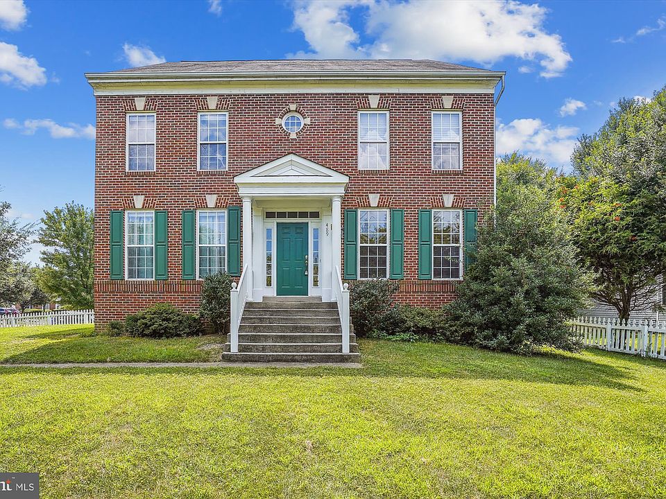 489 Spring St, Herndon, VA 20170 | Zillow