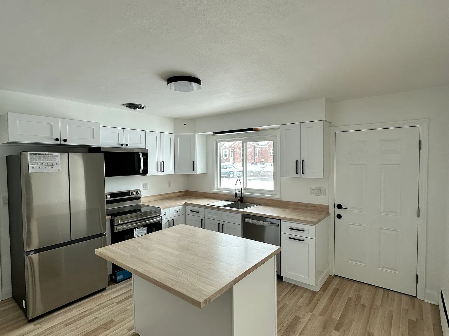 2 bed, 1500 sqft, $2,000 — Photo 2