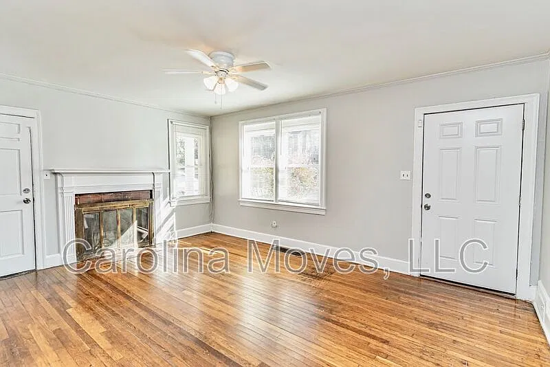 3 bed, 1.0 bath, 1380 sqft, $1,295 — Photo 3