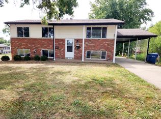 1880 Charbonier Rd, Florissant, MO 63031